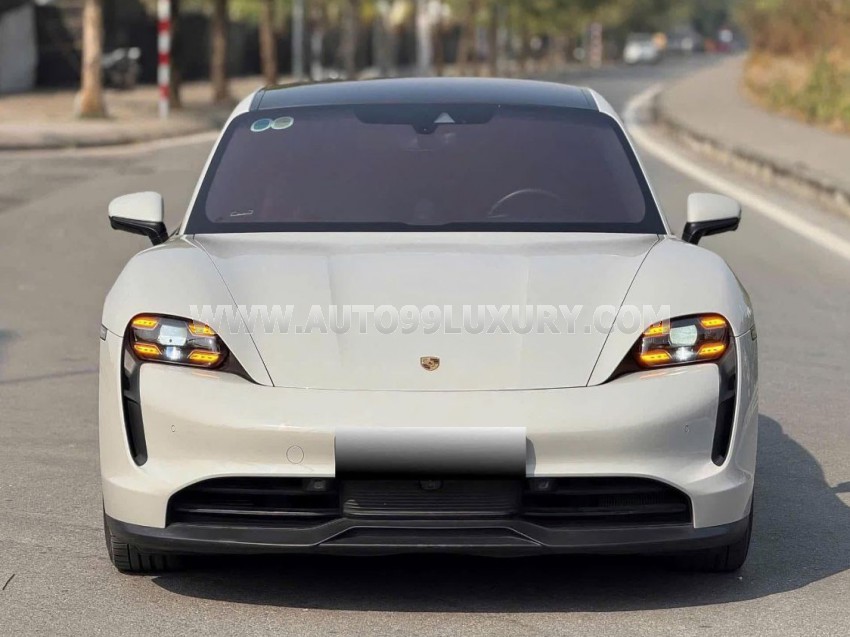 Porsche Taycan Turbo 2020