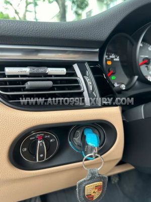 Xe Porsche Macan S 2020