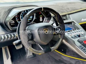 Xe Lamborghini Aventador LP 700-4 2015
