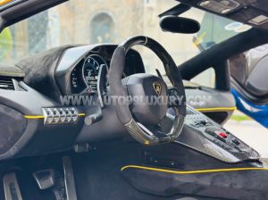 Xe Lamborghini Aventador LP 700-4 2015