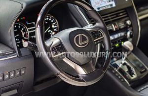 Xe Lexus LM 350 2022