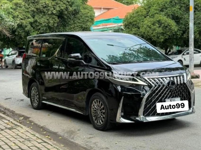 Lexus LM 300h Royal Lounge 2020