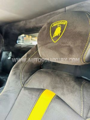 Xe Lamborghini Aventador LP 700-4 2015