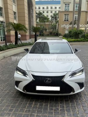 Xe Lexus ES 250 F Sport 2022