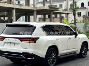 Xe Lexus LX 600 F-Sport 2023