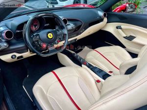 Xe Ferrari F8 Spyder 2021