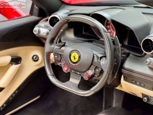 Xe Ferrari F8 Spyder 2021