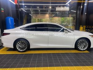 Xe Lexus ES 250 2022