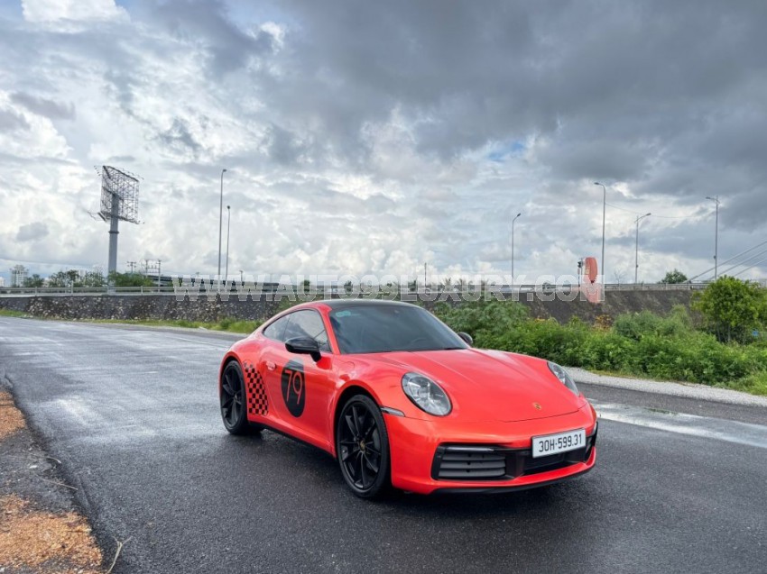 Porsche 911 Carrera 2021