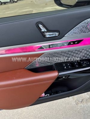 Xe BMW 7 Series 735i M Sport 2023