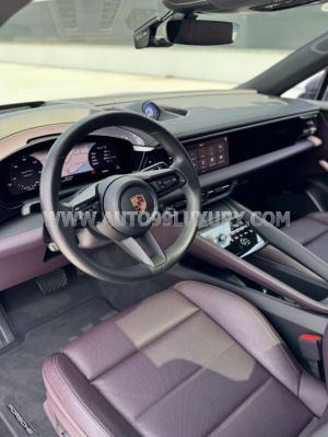 Xe Porsche Macan 4 EV 2024