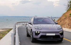 Xe Porsche Macan 4 EV 2024