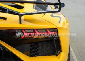 Xe Lamborghini Aventador LP 700-4 2015