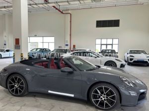 Xe Porsche 911 Carrera Cabriolet 2025
