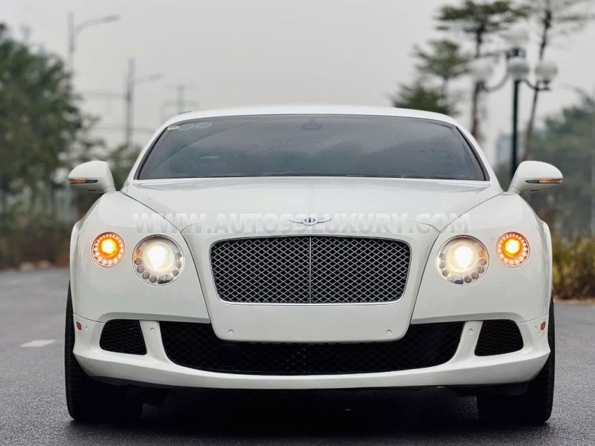Bentley Continental GT V8 2013