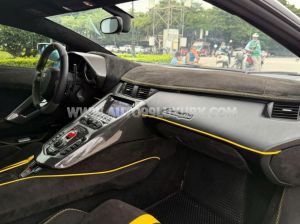 Xe Lamborghini Aventador LP 700-4 2015