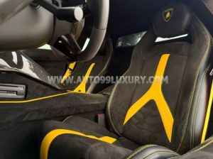 Xe Lamborghini Aventador LP 700-4 2015