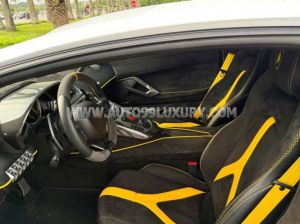 Xe Lamborghini Aventador LP 700-4 2015