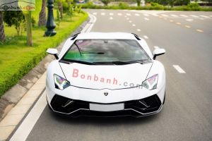 Xe Lamborghini Aventador LP 700-4 2015