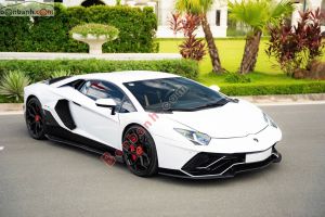 Xe Lamborghini Aventador LP 700-4 2015