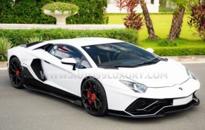 Xe Lamborghini Aventador LP 700-4 2015