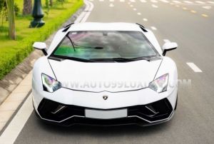 Xe Lamborghini Aventador LP 700-4 2015