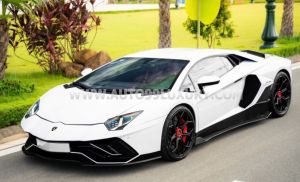 Xe Lamborghini Aventador LP 700-4 2015