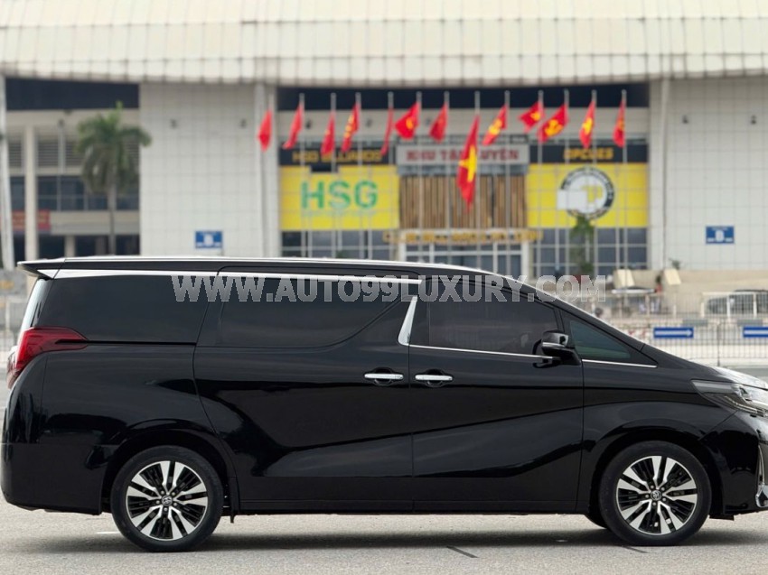 Toyota Alphard Luxury Executive Lounge 2022