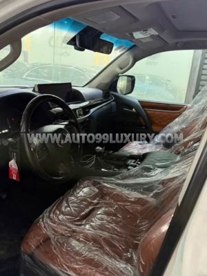 Xe Lexus LX 570 2020