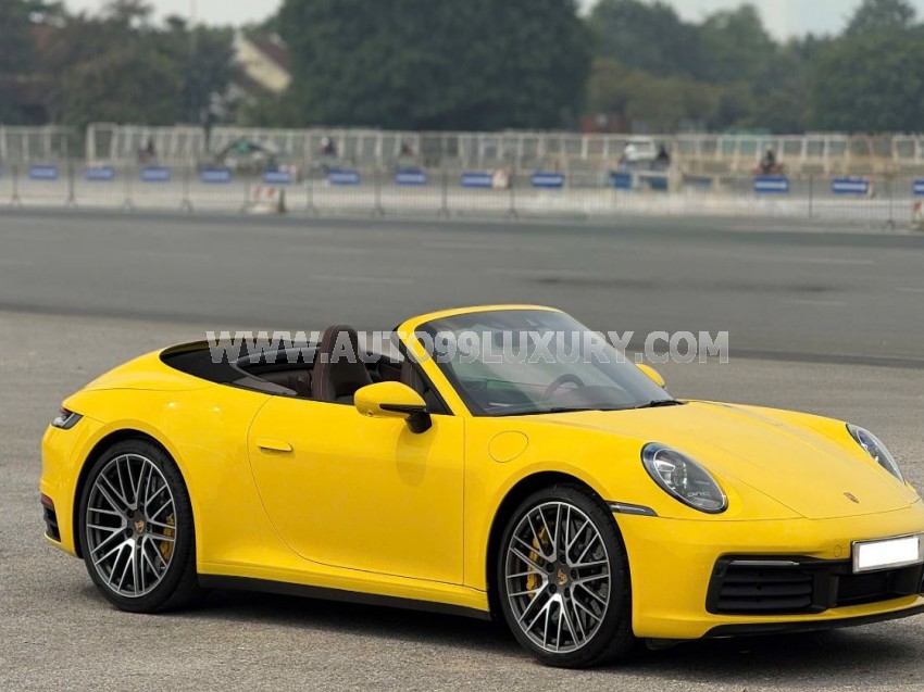 Porsche 911 Carrera Cabriolet 2021