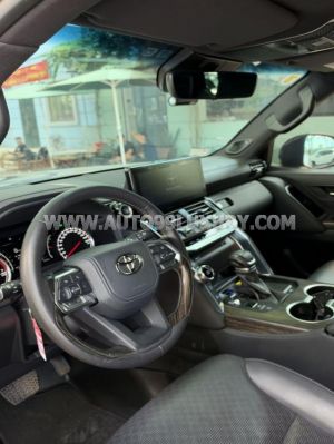 Xe Toyota Land Cruiser 3.5 V6 2023